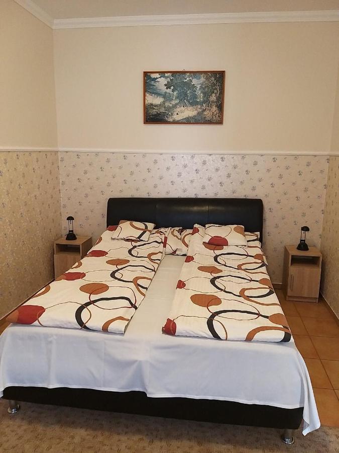 Hajdúszoboszló Garden Apartmanhaz 2 מראה חיצוני תמונה